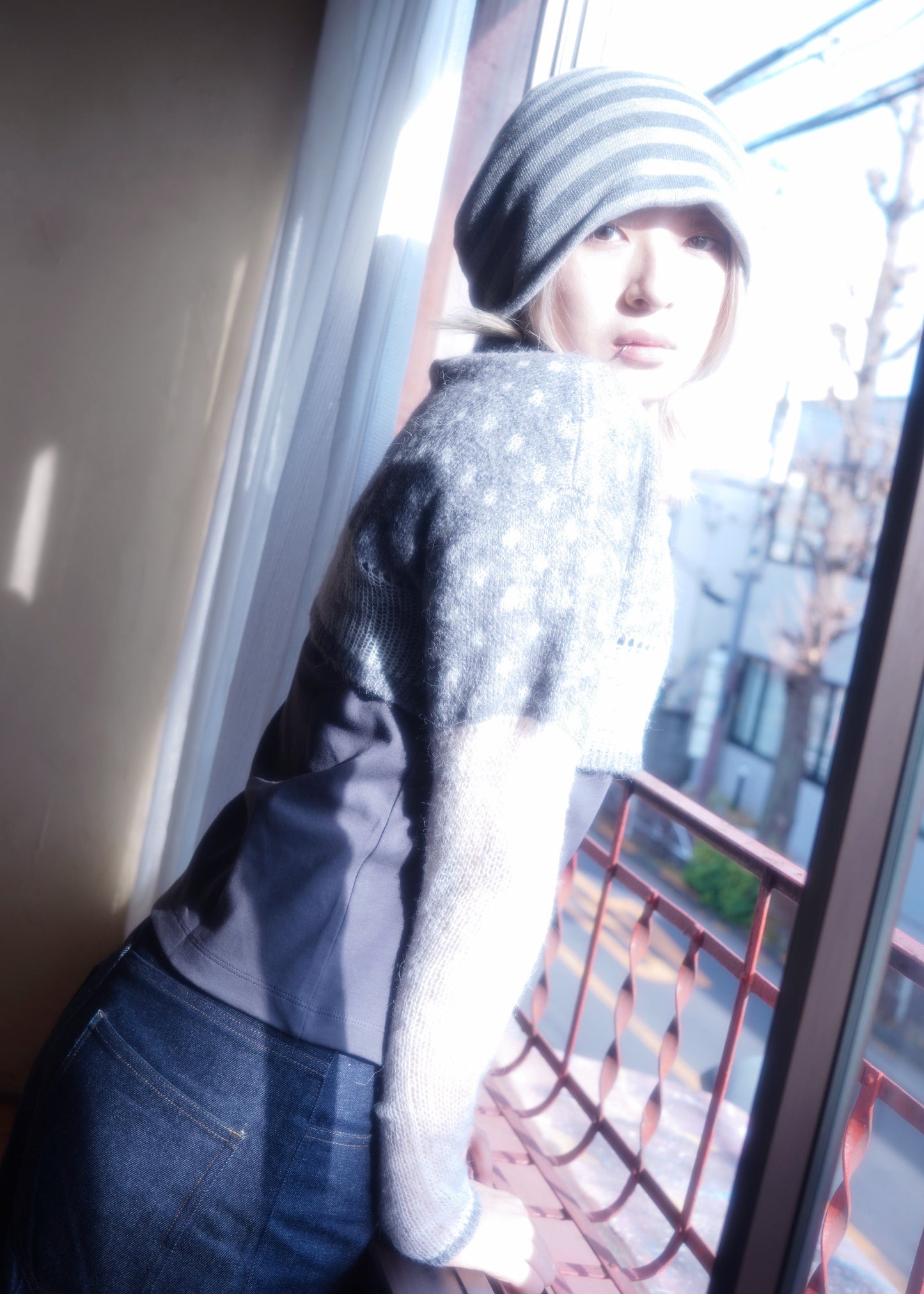 color dot short knit