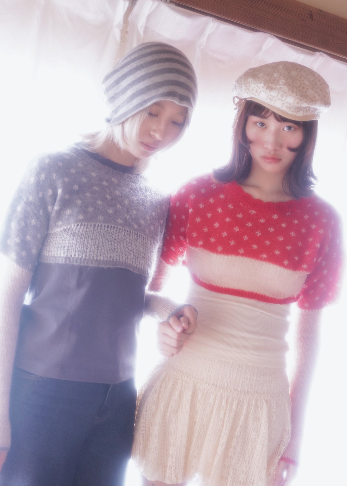 color dot short knit