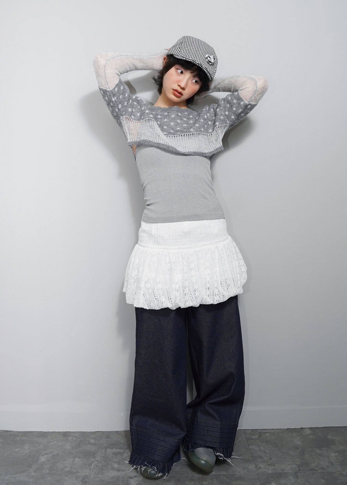 color dot short knit