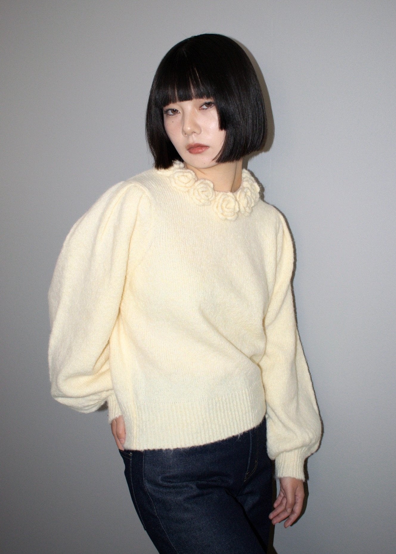 rose necklace sweater-CREAM