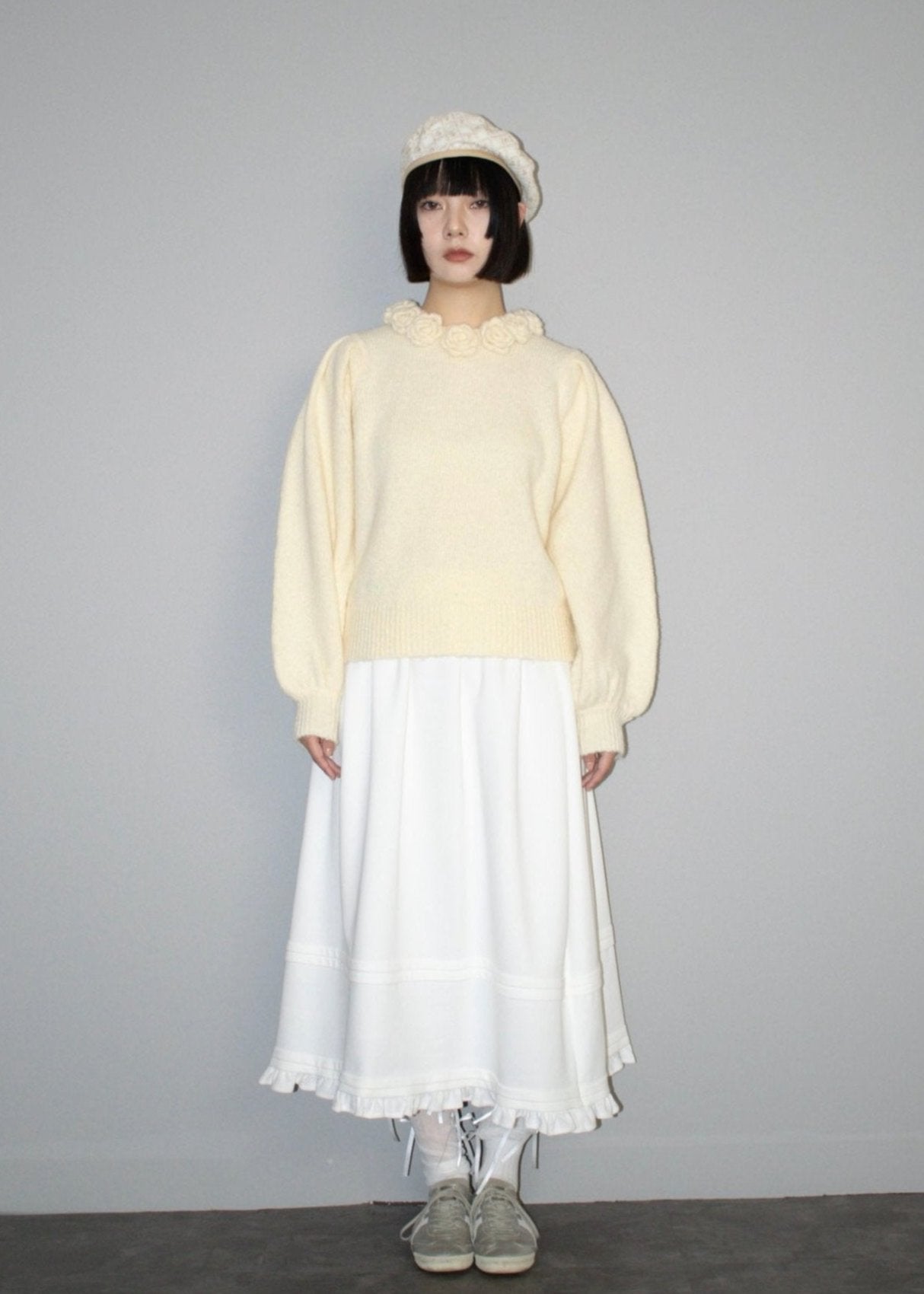 rose necklace sweater-CREAM