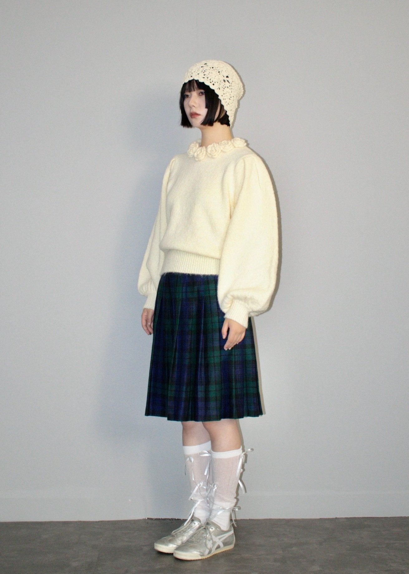 rose necklace sweater-CREAM
