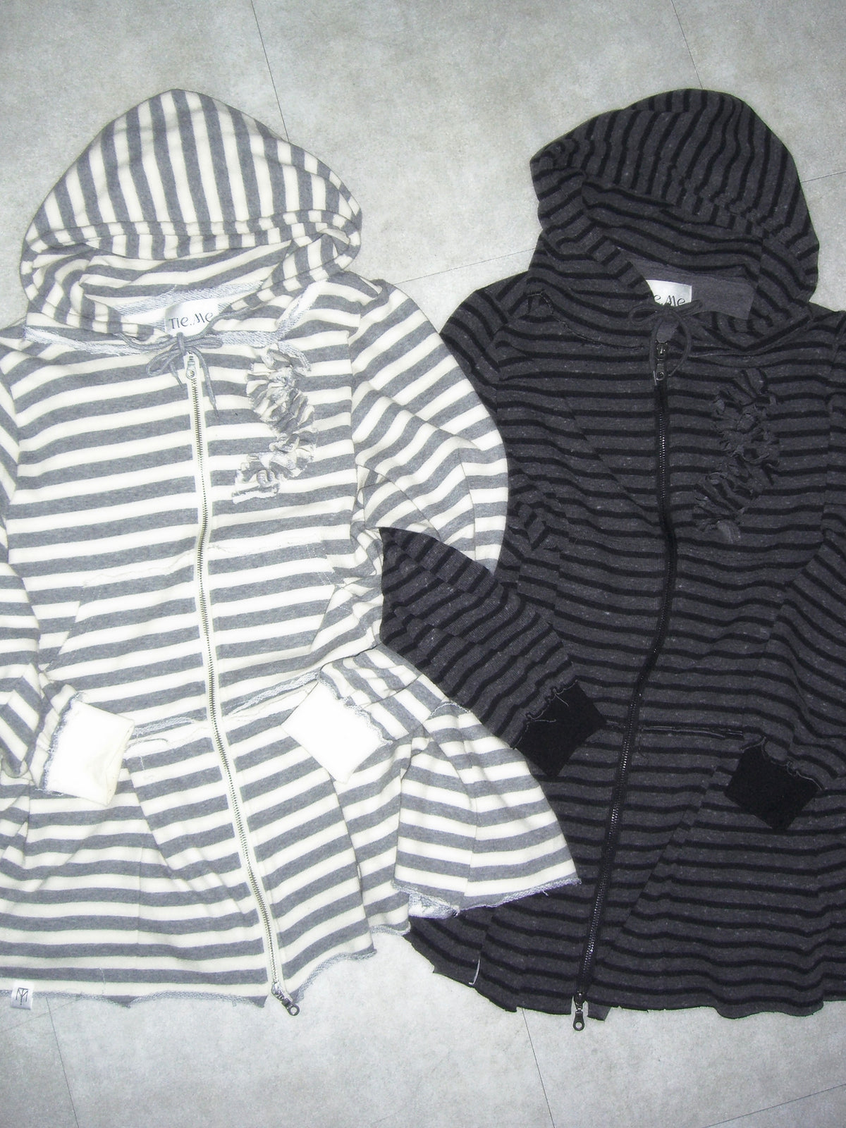 【10月下旬発送】double-zip pleated one-piece