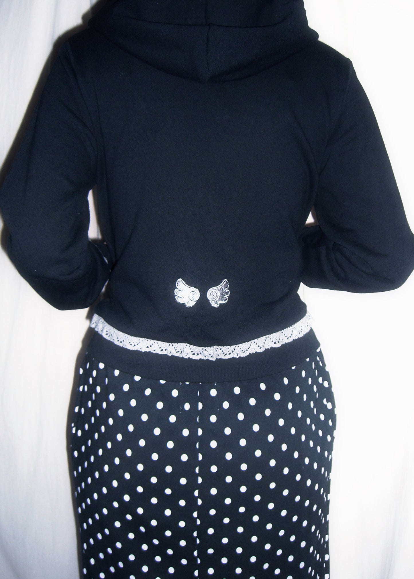 【再入荷】wings lace zip hoodie