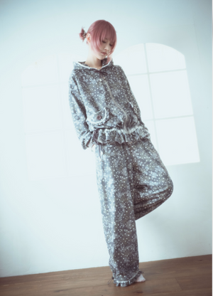 milky star camo hoodie