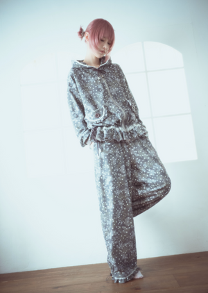 milky star camo pants