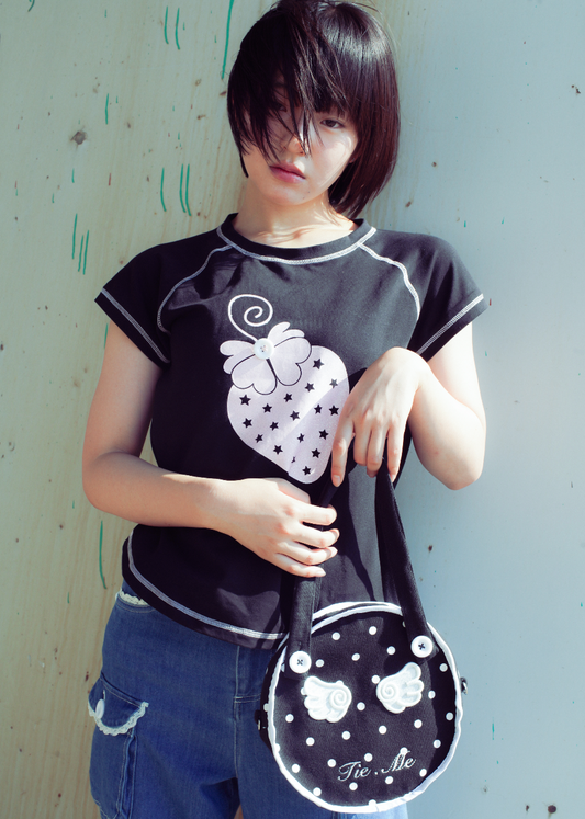 shining strawberry tee