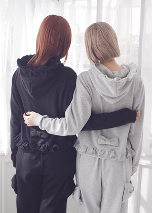 ribbonful zip hoodie