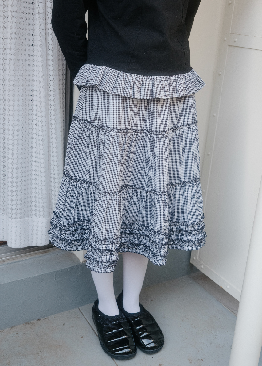 classic frill skirt