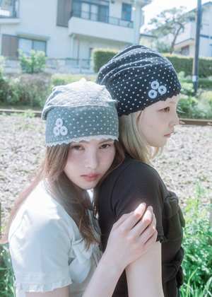 dot button beanie