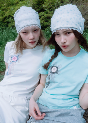 flower button lace beanie