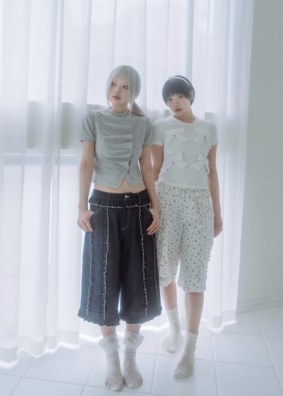 Lily’s petal denim pants