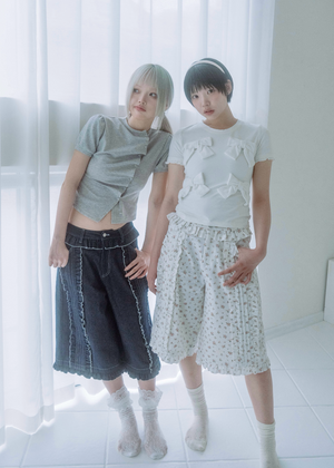 Lily’s petal denim pants