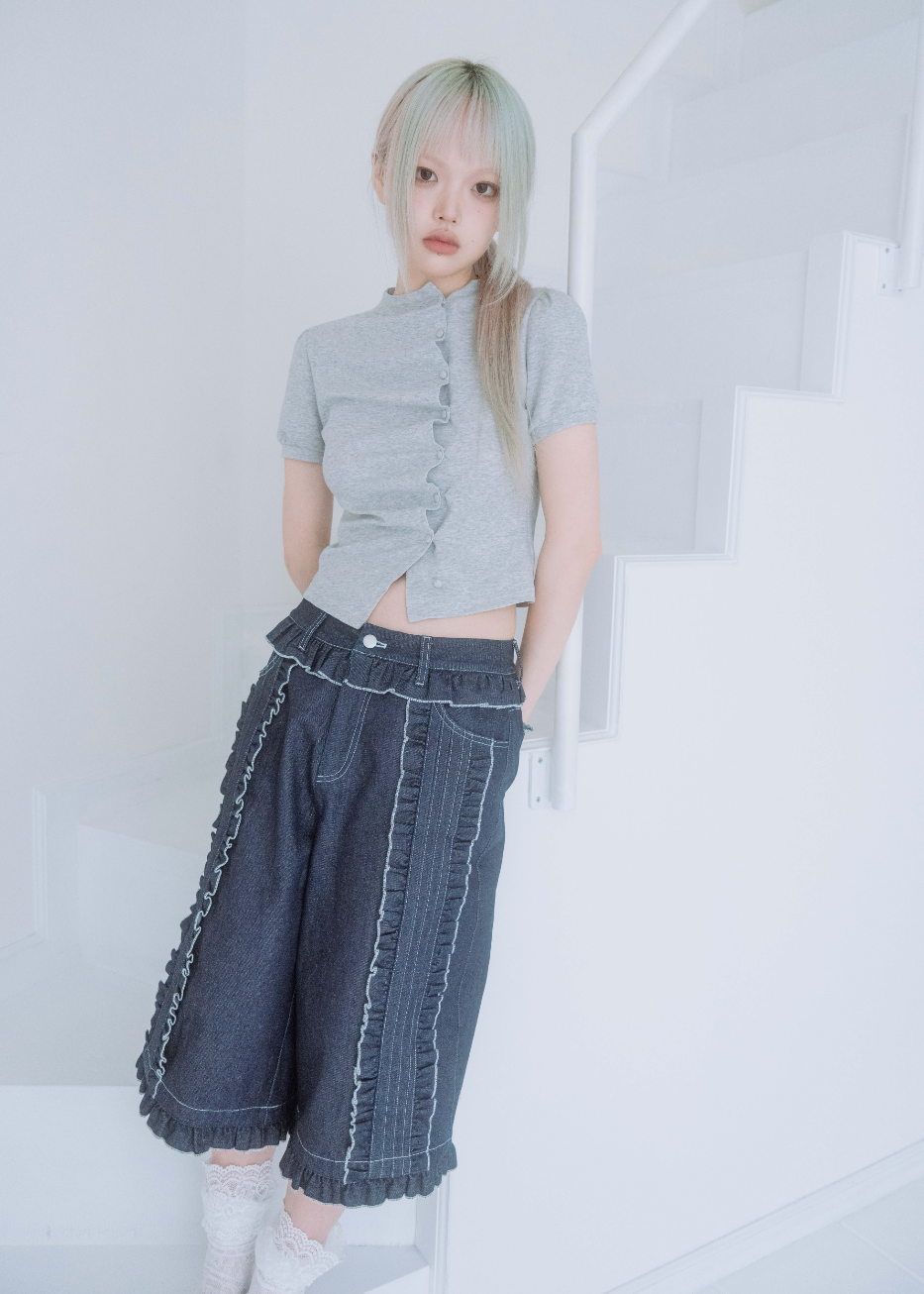 Lily’s petal denim pants