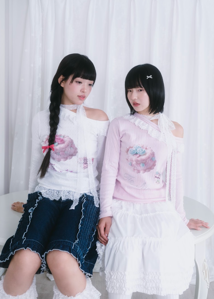 【8月下旬発送】「You need my love.」Lace-up Tee