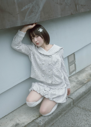 【8月下旬発送】glossy bloom balloon skirt