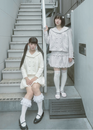 【8月下旬発送】glossy bloom balloon skirt