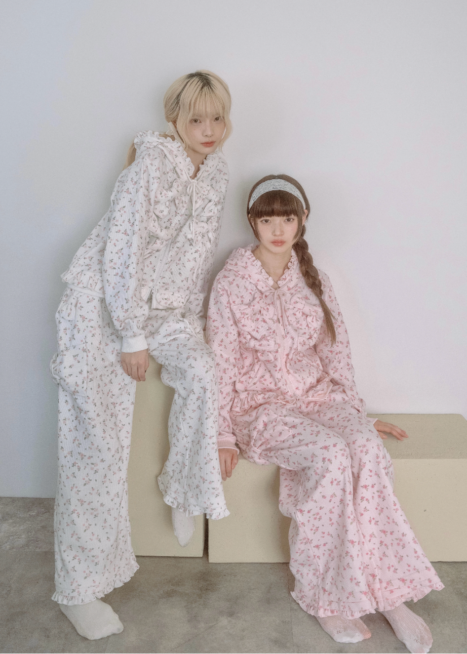 flower waffle ribbonful zip hoodie