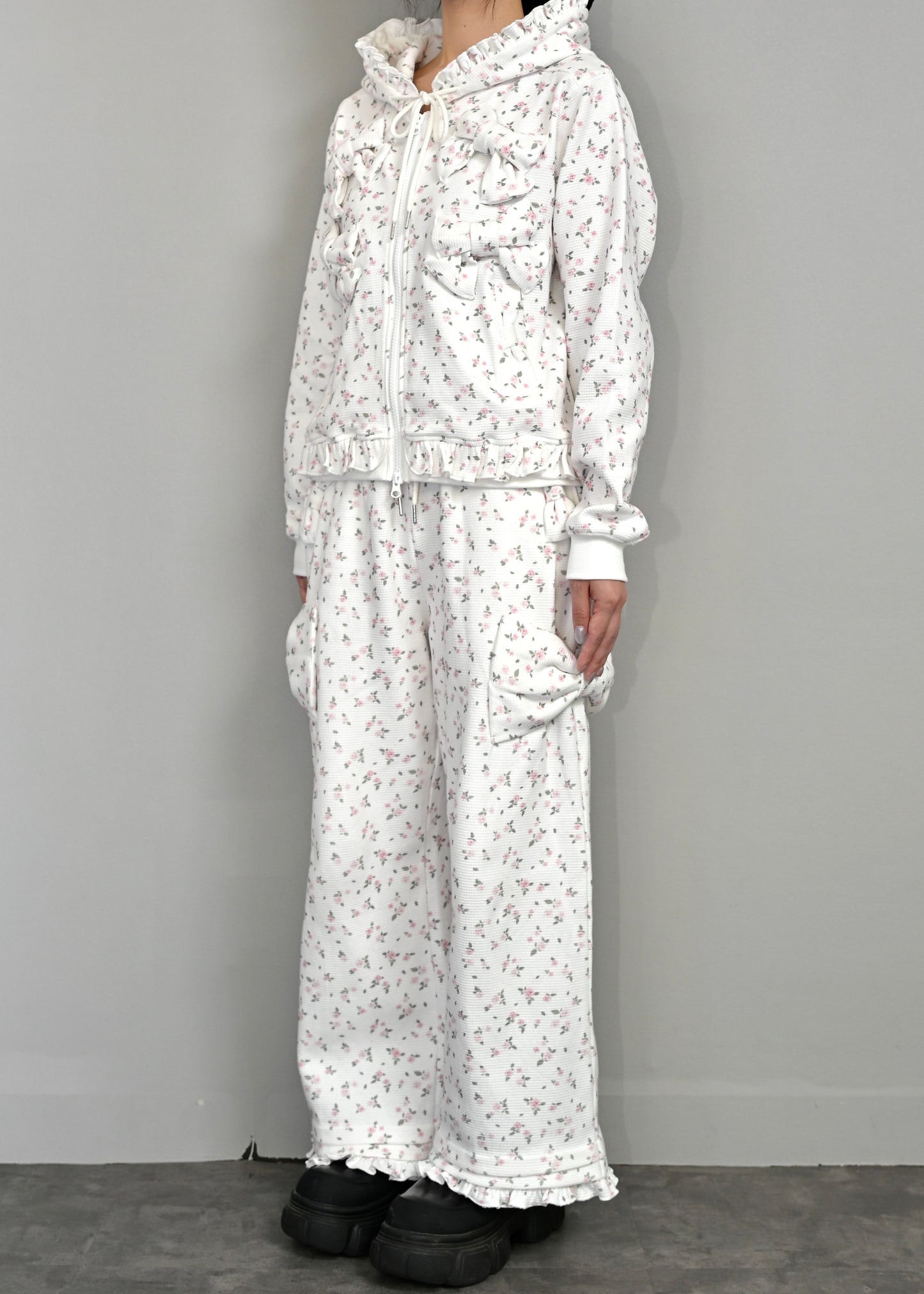 flower waffle ribbonful zip hoodie
