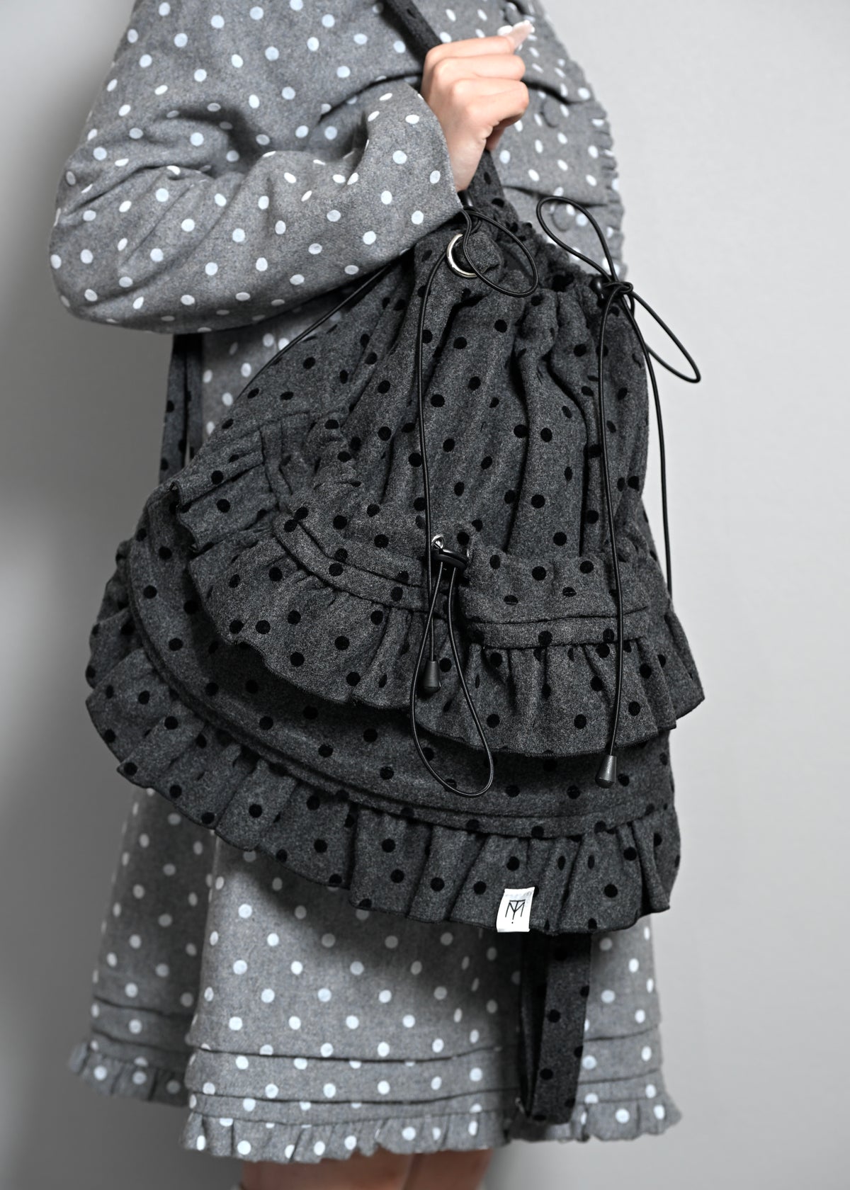 velvet dot woolly frill knapsack