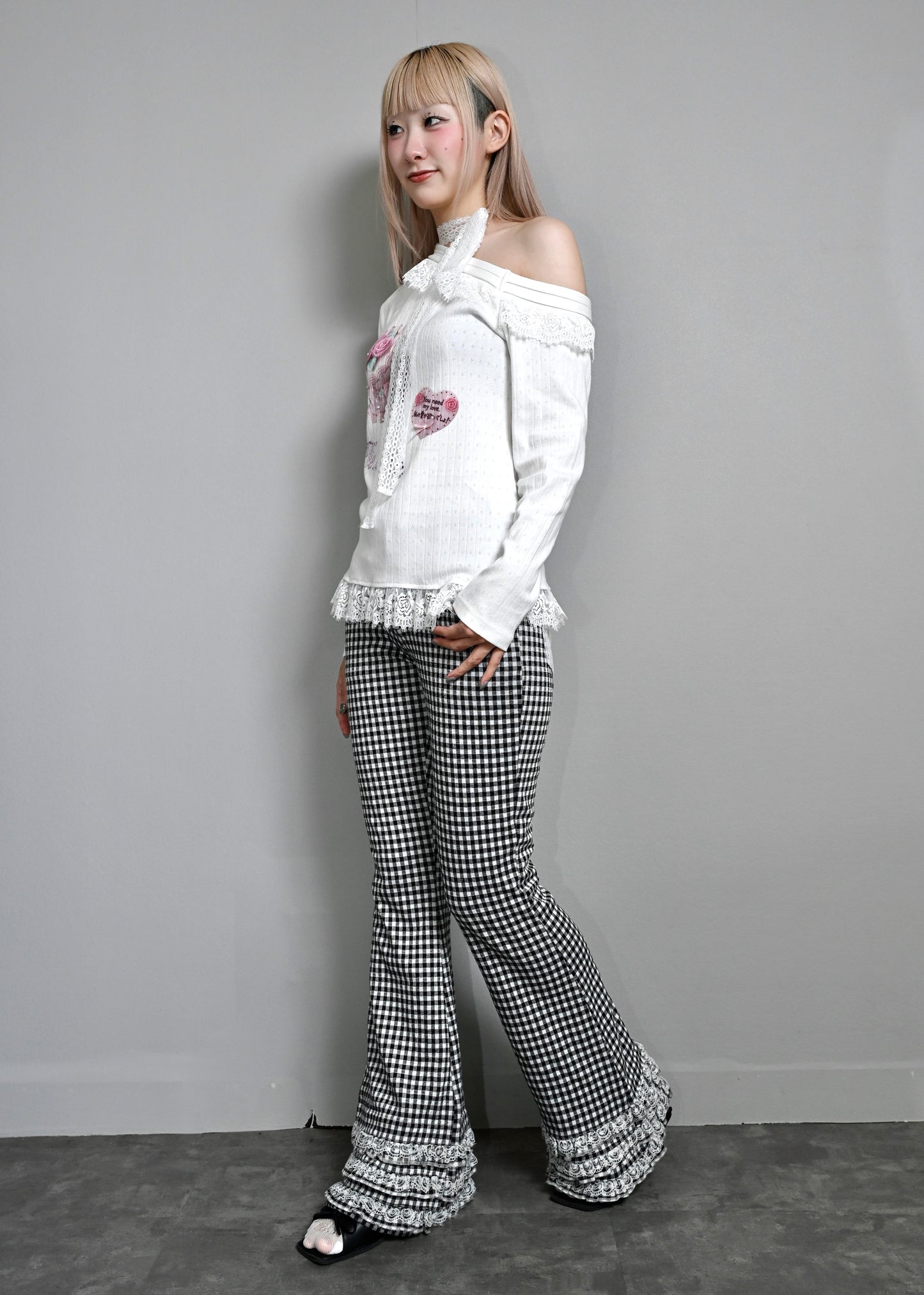 【8月下旬発送】「You need my love.」Lace-up Tee