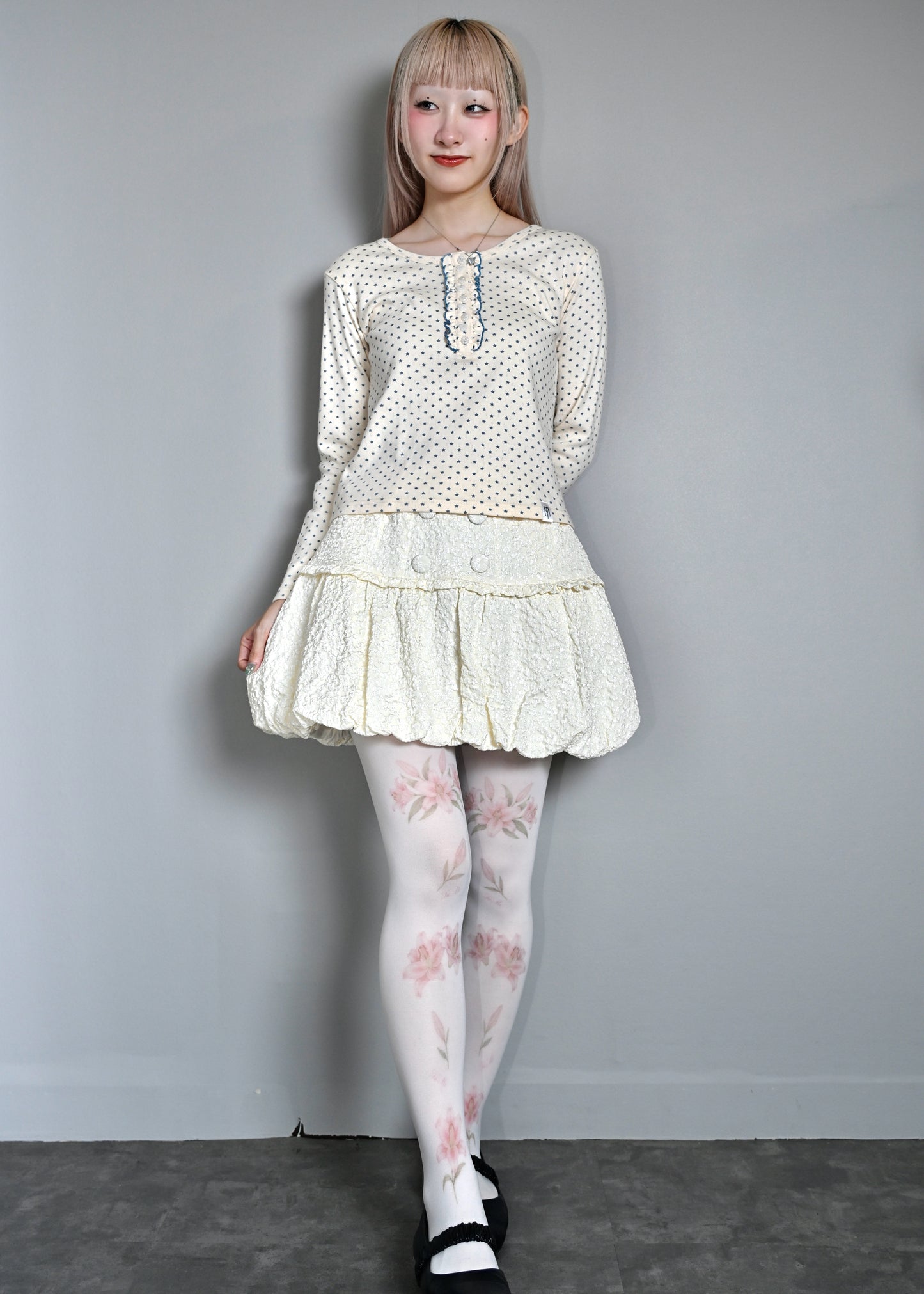 【8月下旬発送】lucky button star long-Tee