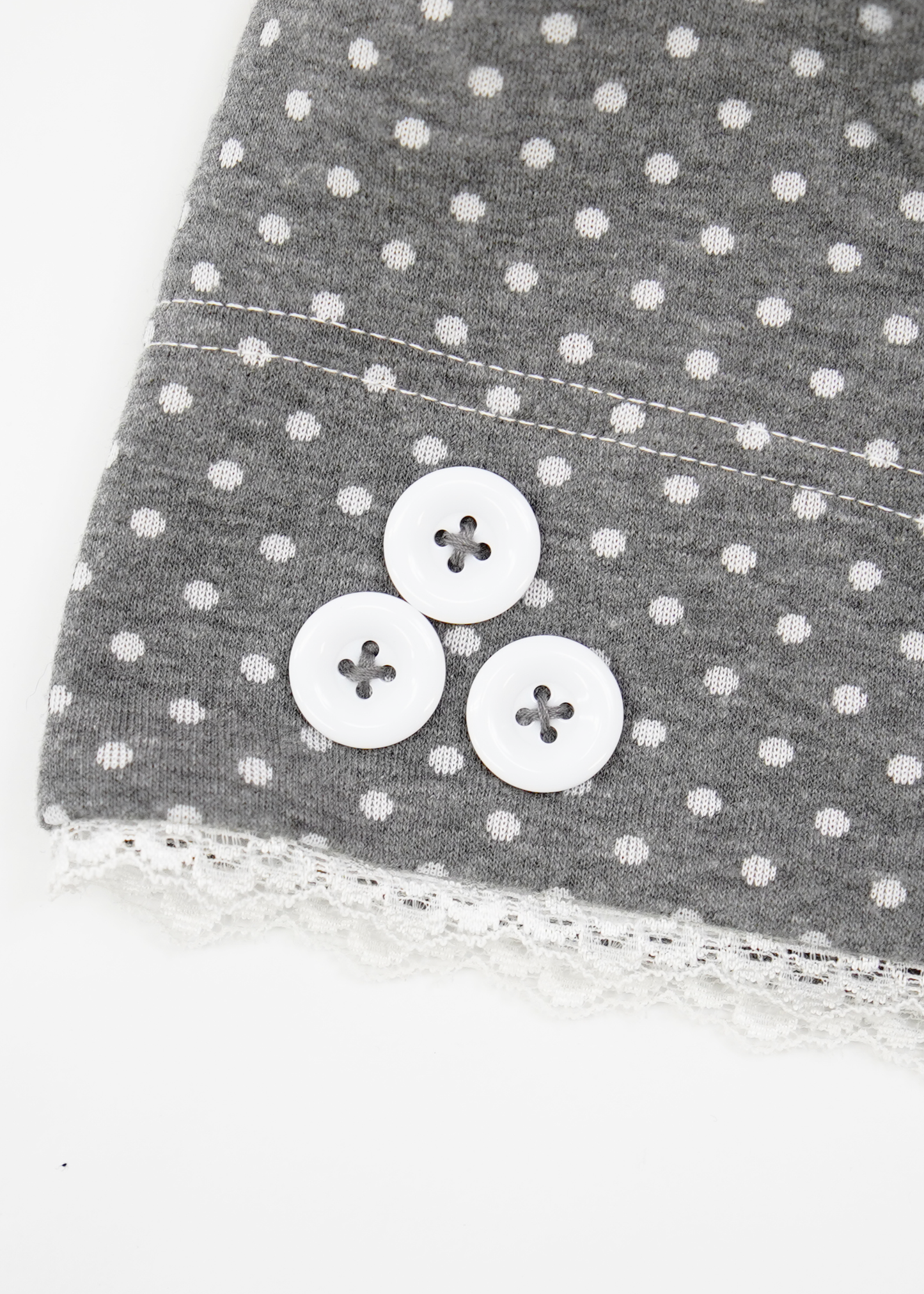 dot button beanie