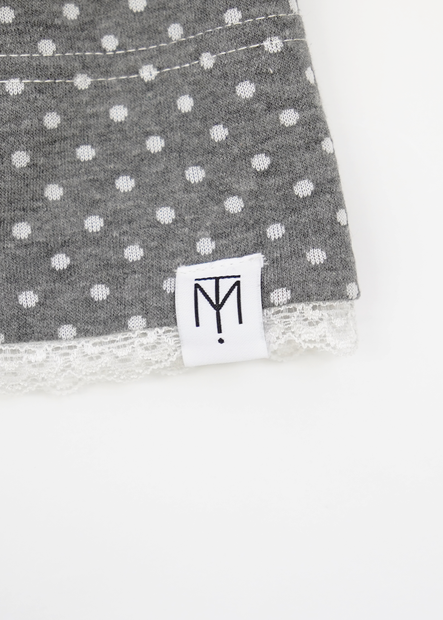 dot button beanie