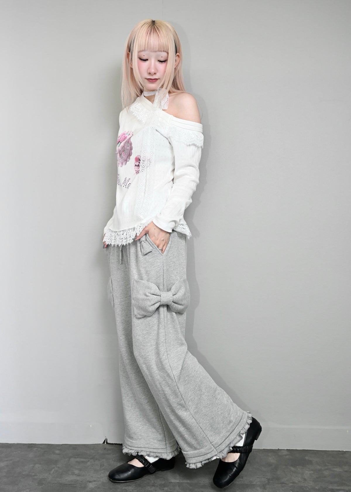 「You need my love.」Lace-up Tee
