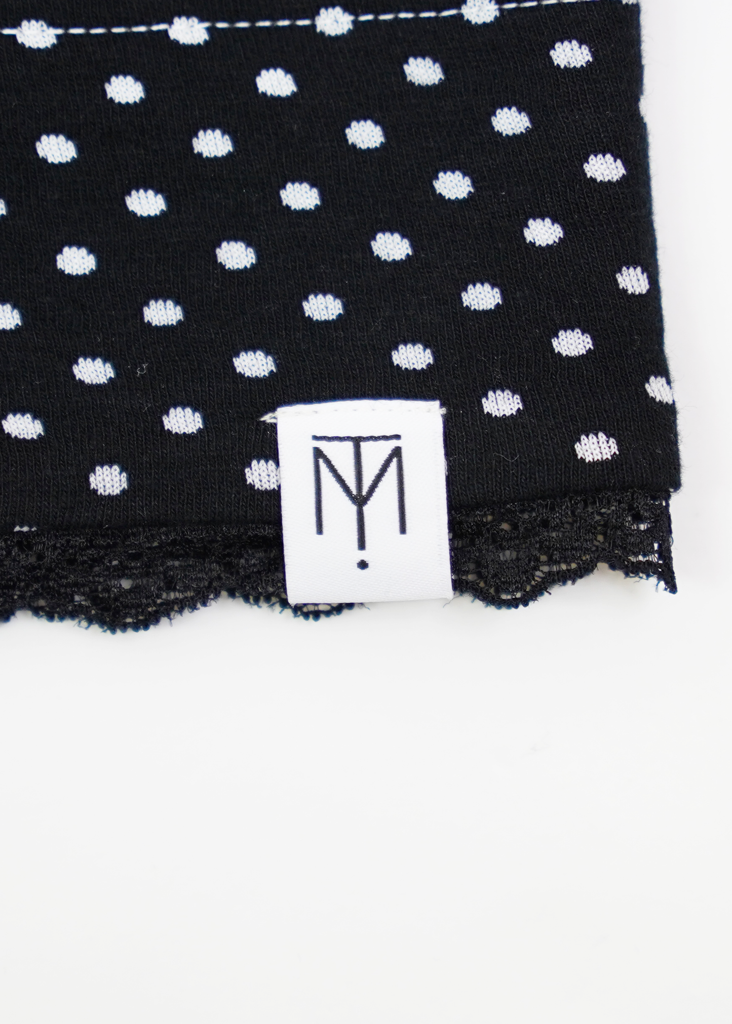 dot button beanie