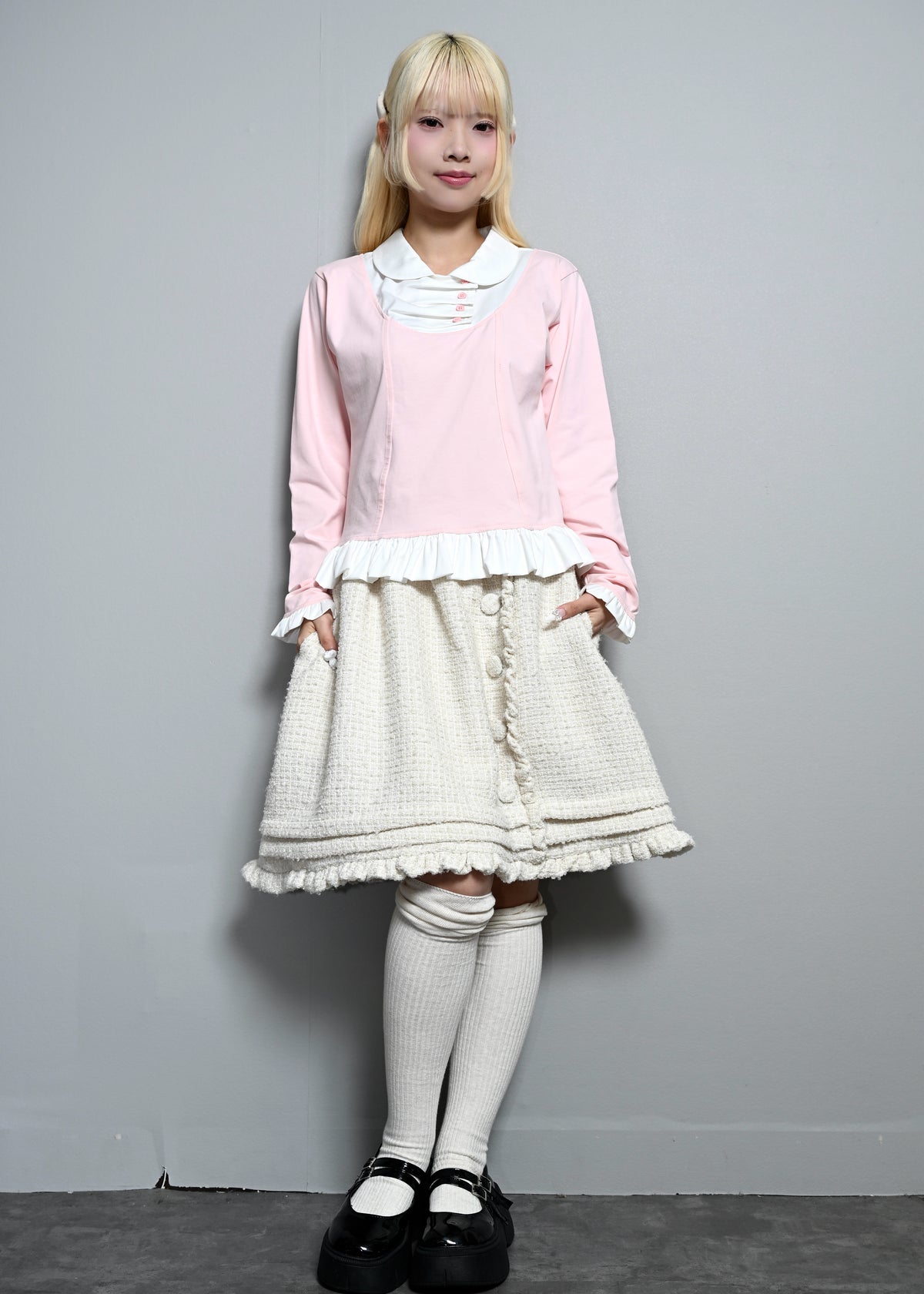 button frill tweed skirt