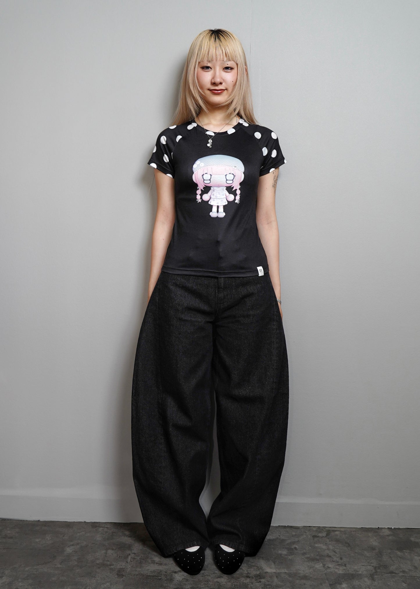 【HUHUEE】gallery girl Tee-slim