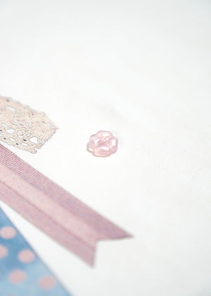 ribbon rosetta button tee