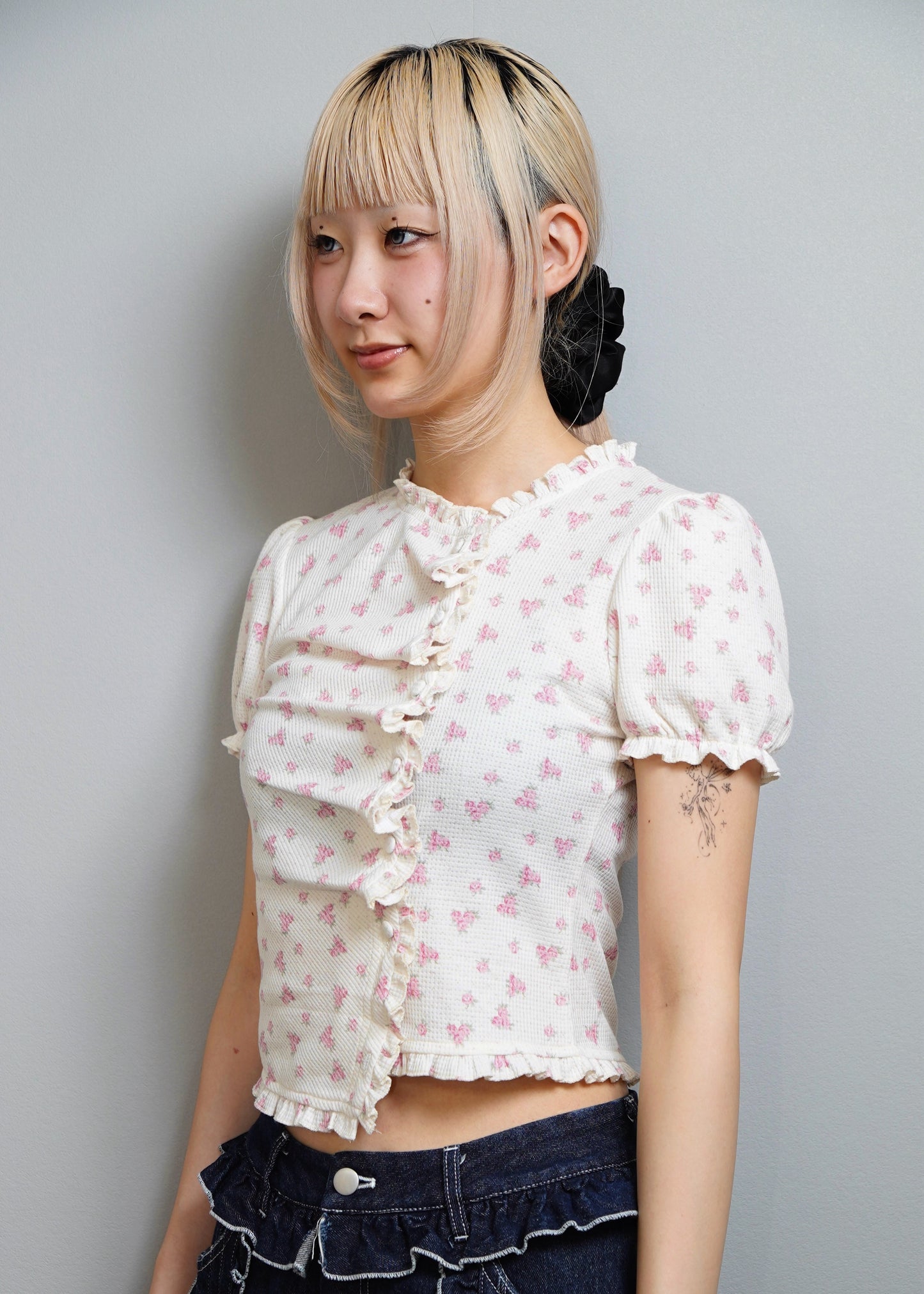 flower waffle frill button-up Tee