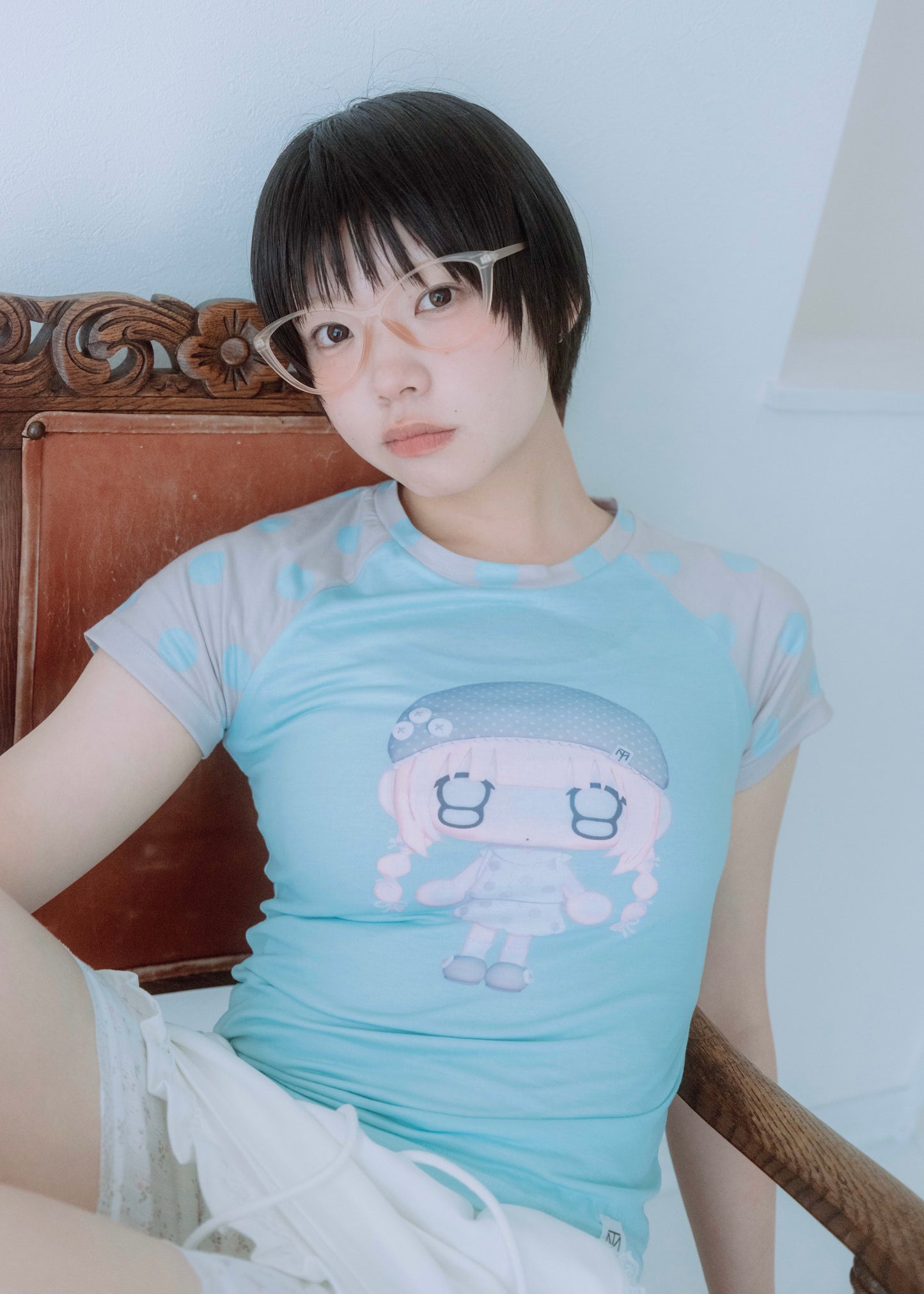 【HUHUEE】gallery girl Tee-slim