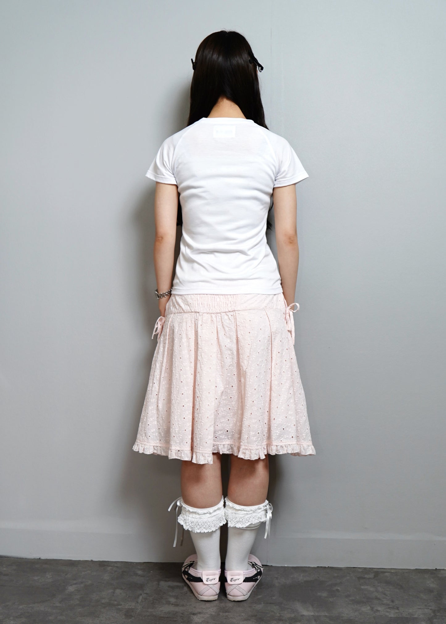 【HUHUEE】gallery girl Tee-slim