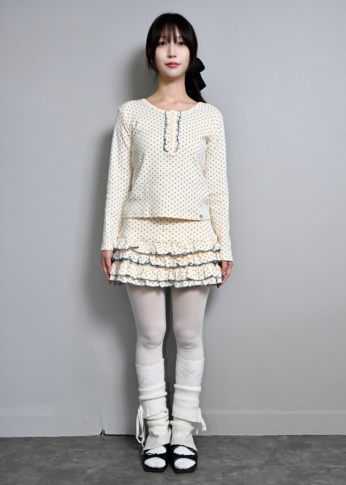 【8月下旬発送】lucky button star short pants