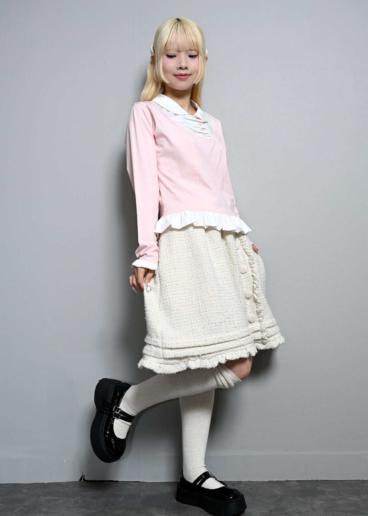 button frill tweed skirt