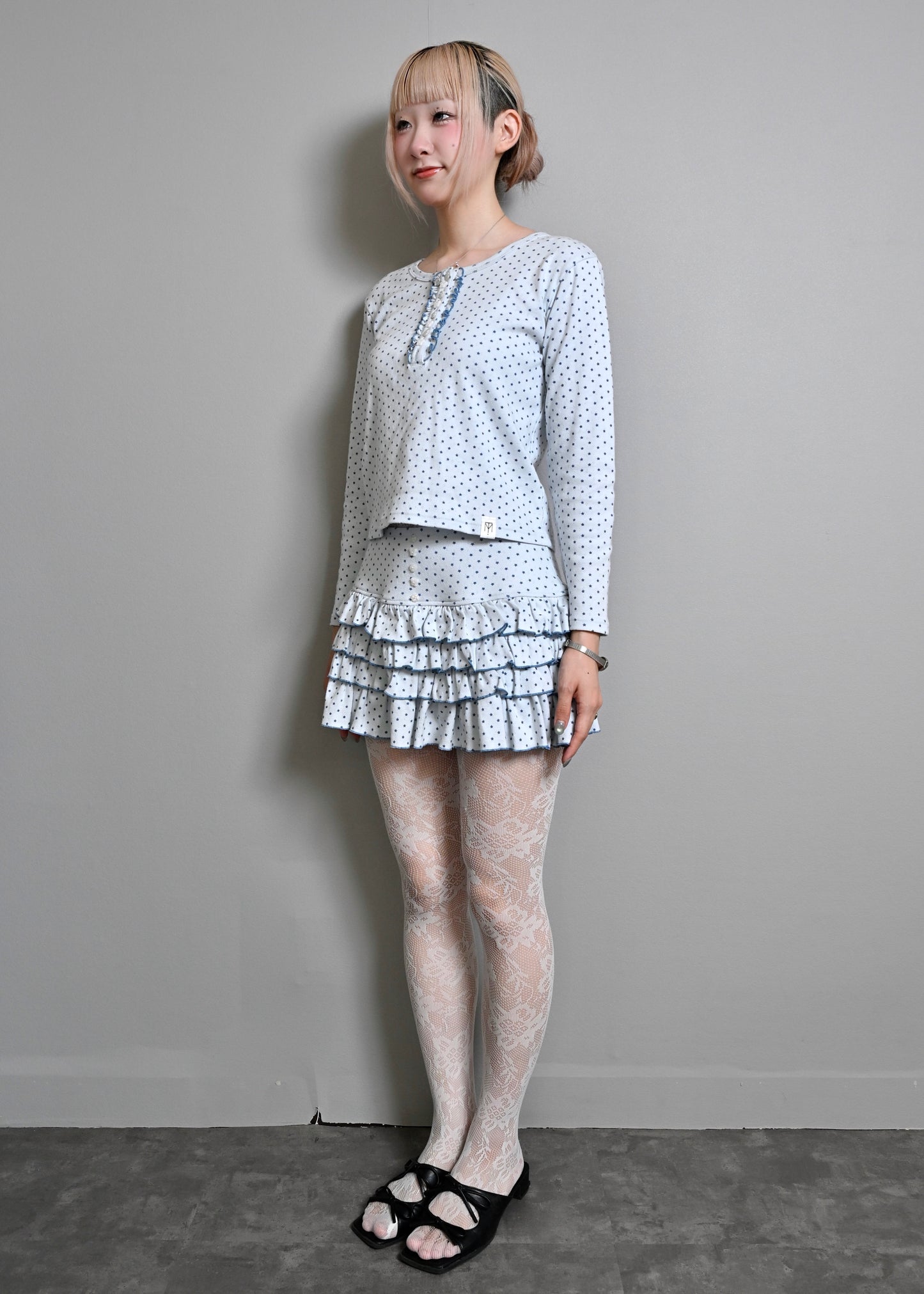 【8月下旬発送】lucky button star short pants