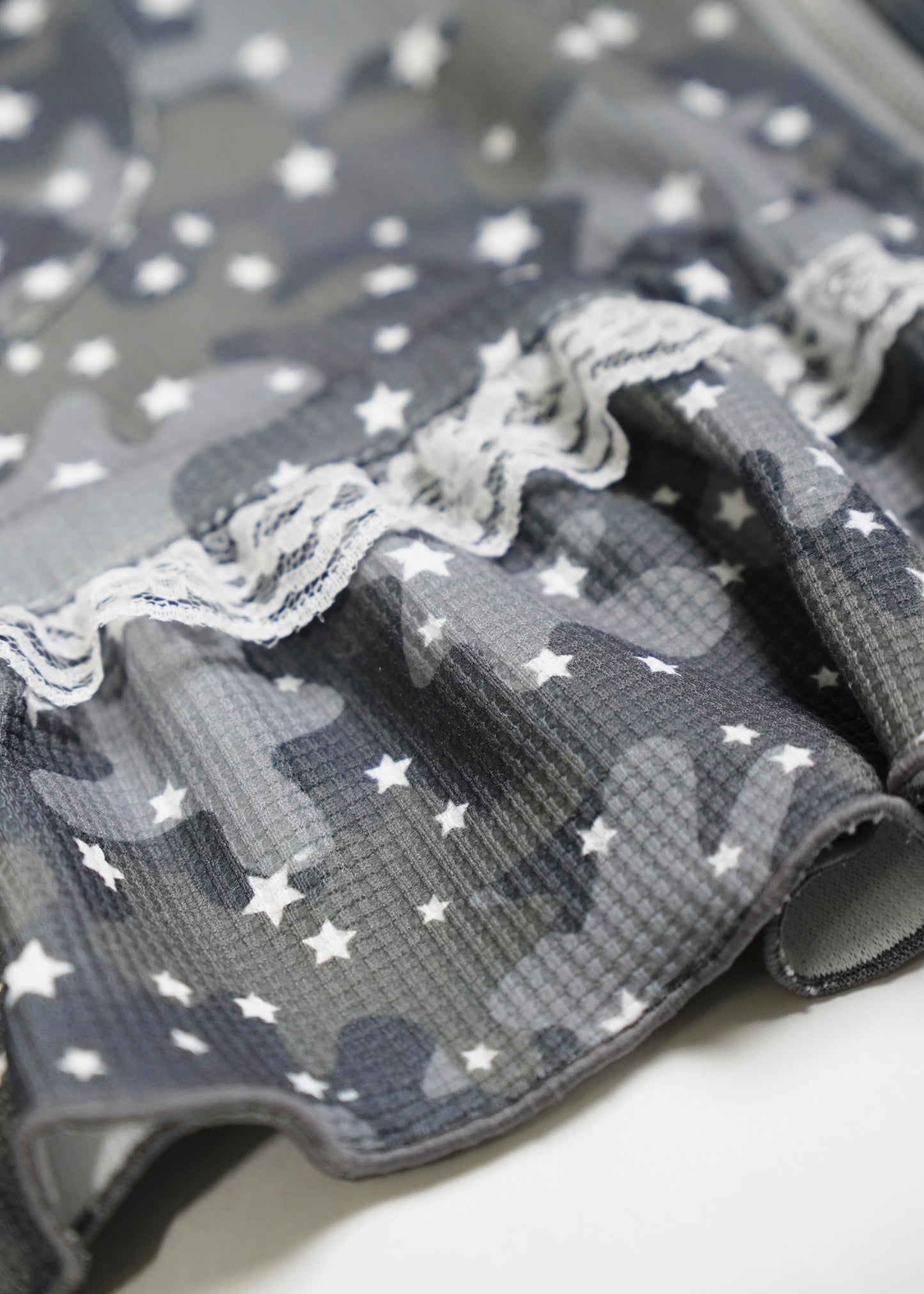 milky star camo hoodie