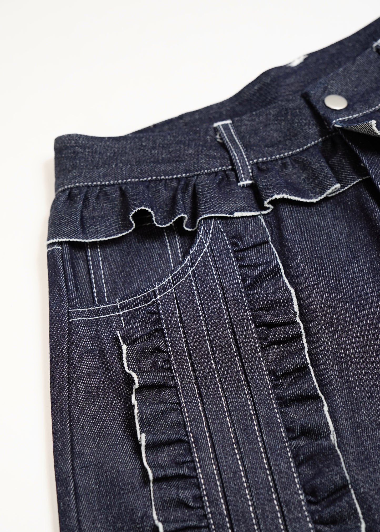 Lily’s petal denim pants