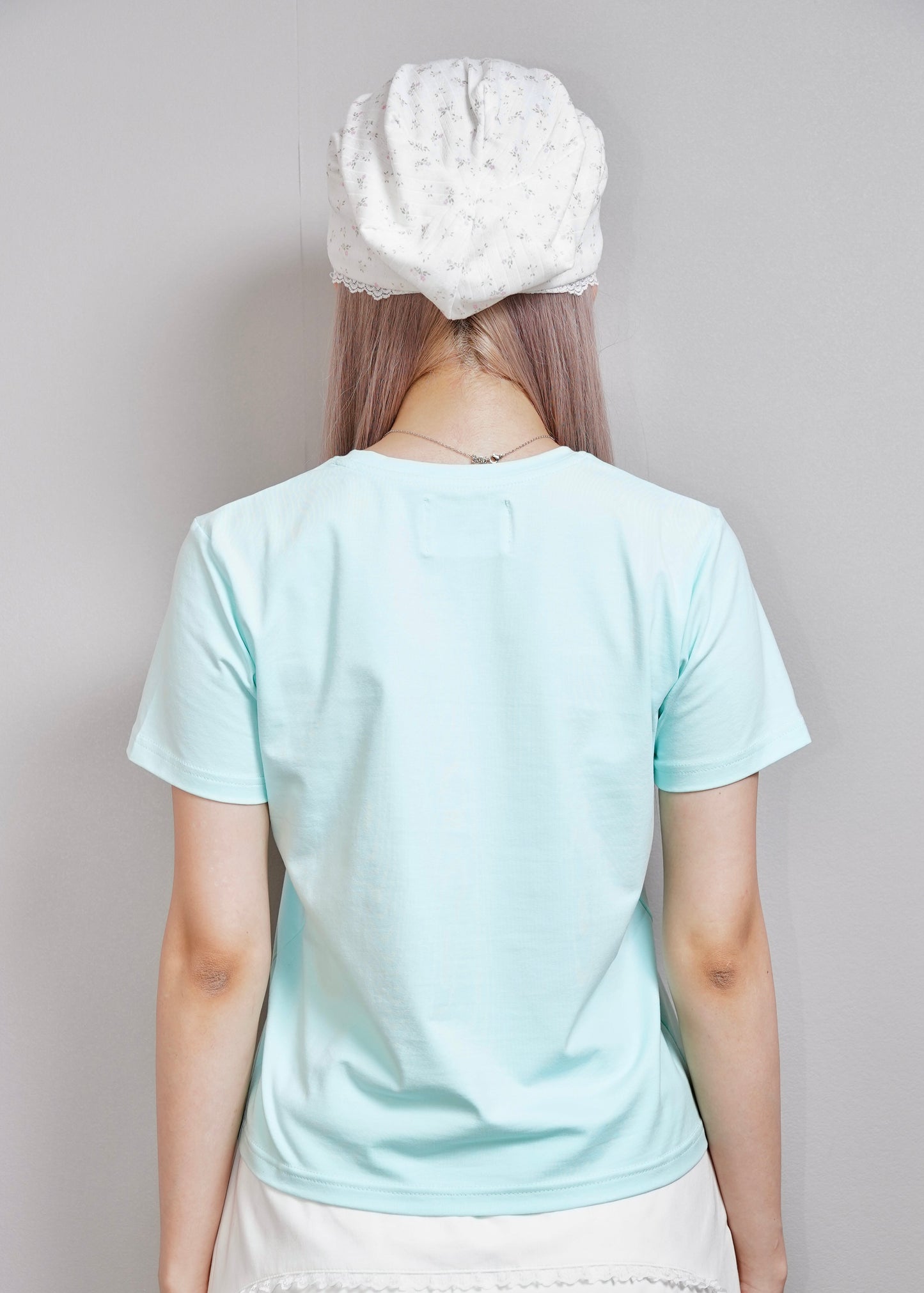 ribbon rosetta button tee