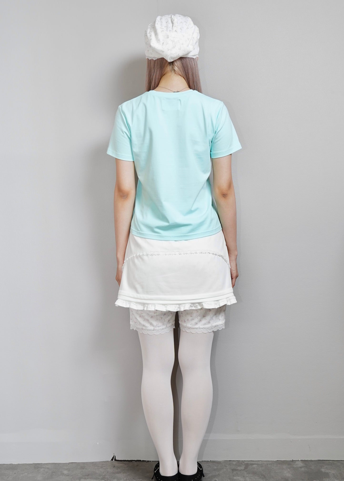 ribbon rosetta button tee