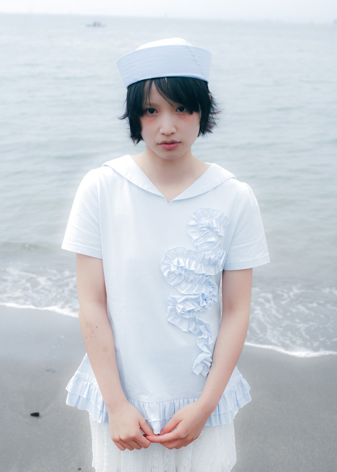 sailor collar cream T-shirt