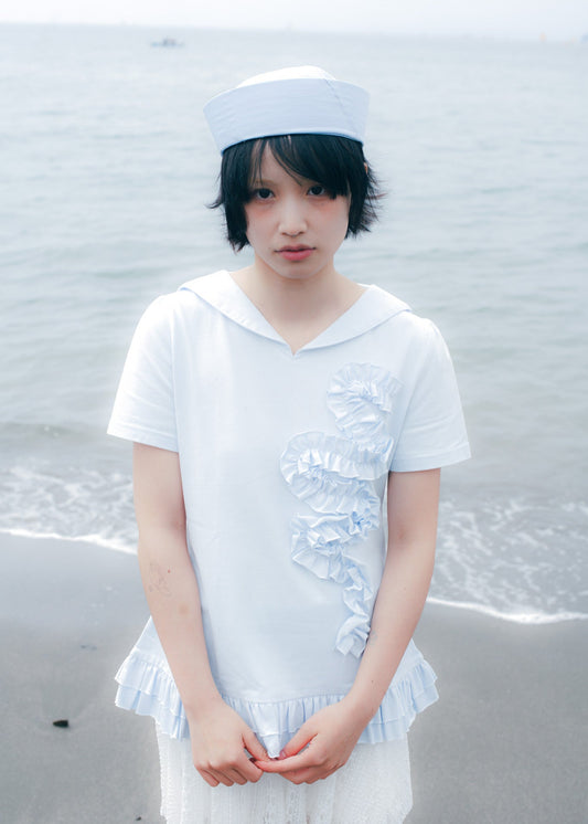 sailor collar cream T-shirt