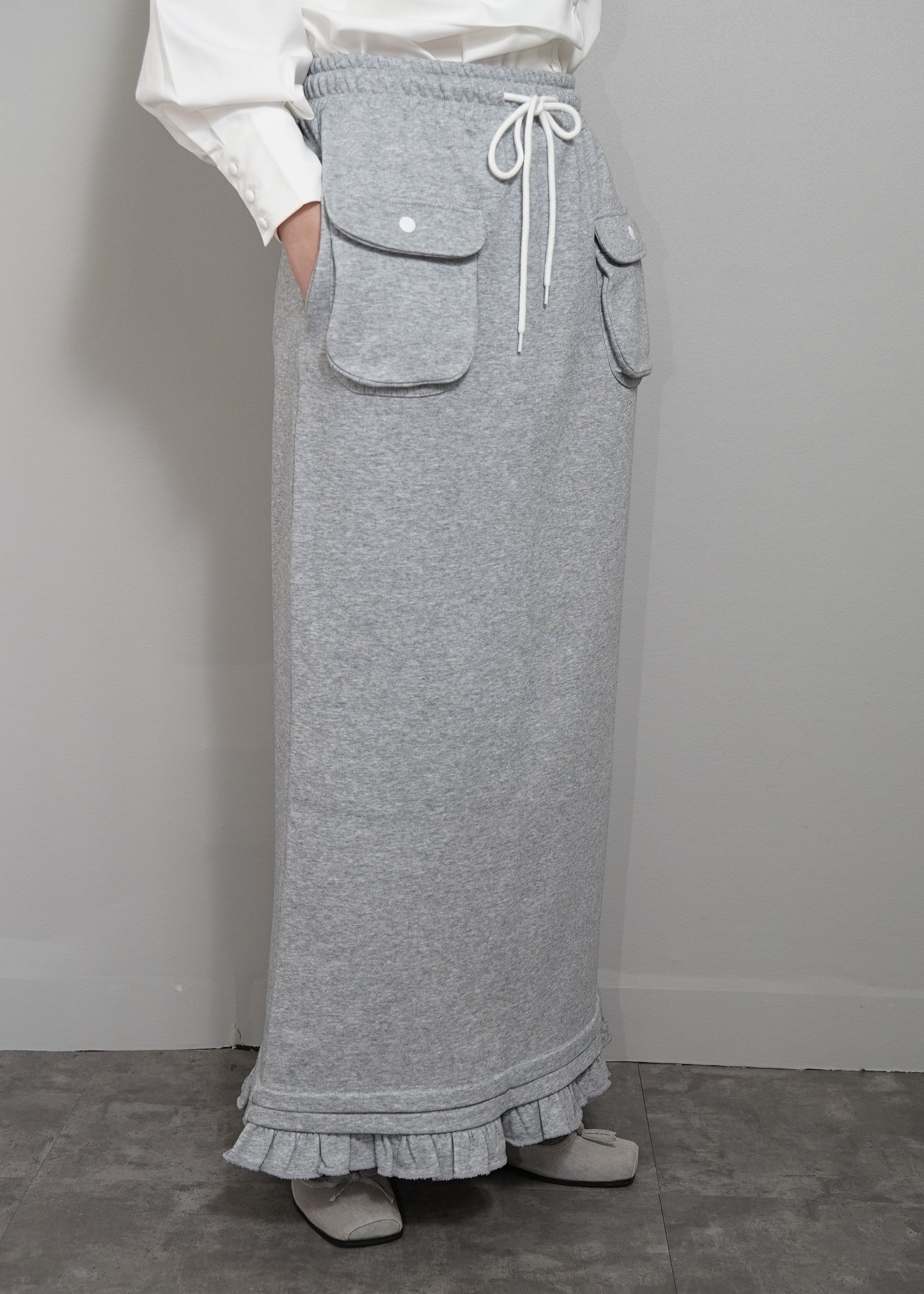 cargo frill long skirt-GRAY