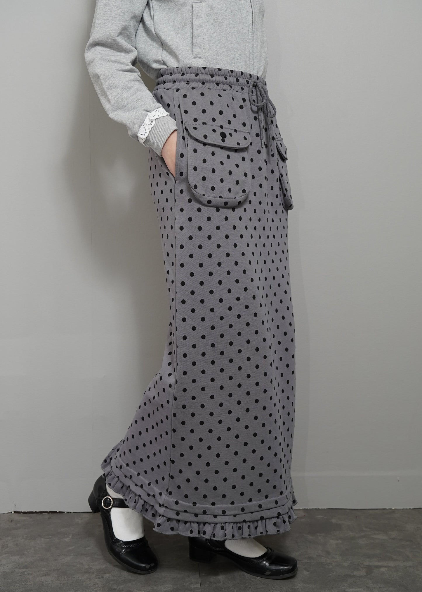 cargo frill long skirt-DOT GRAY