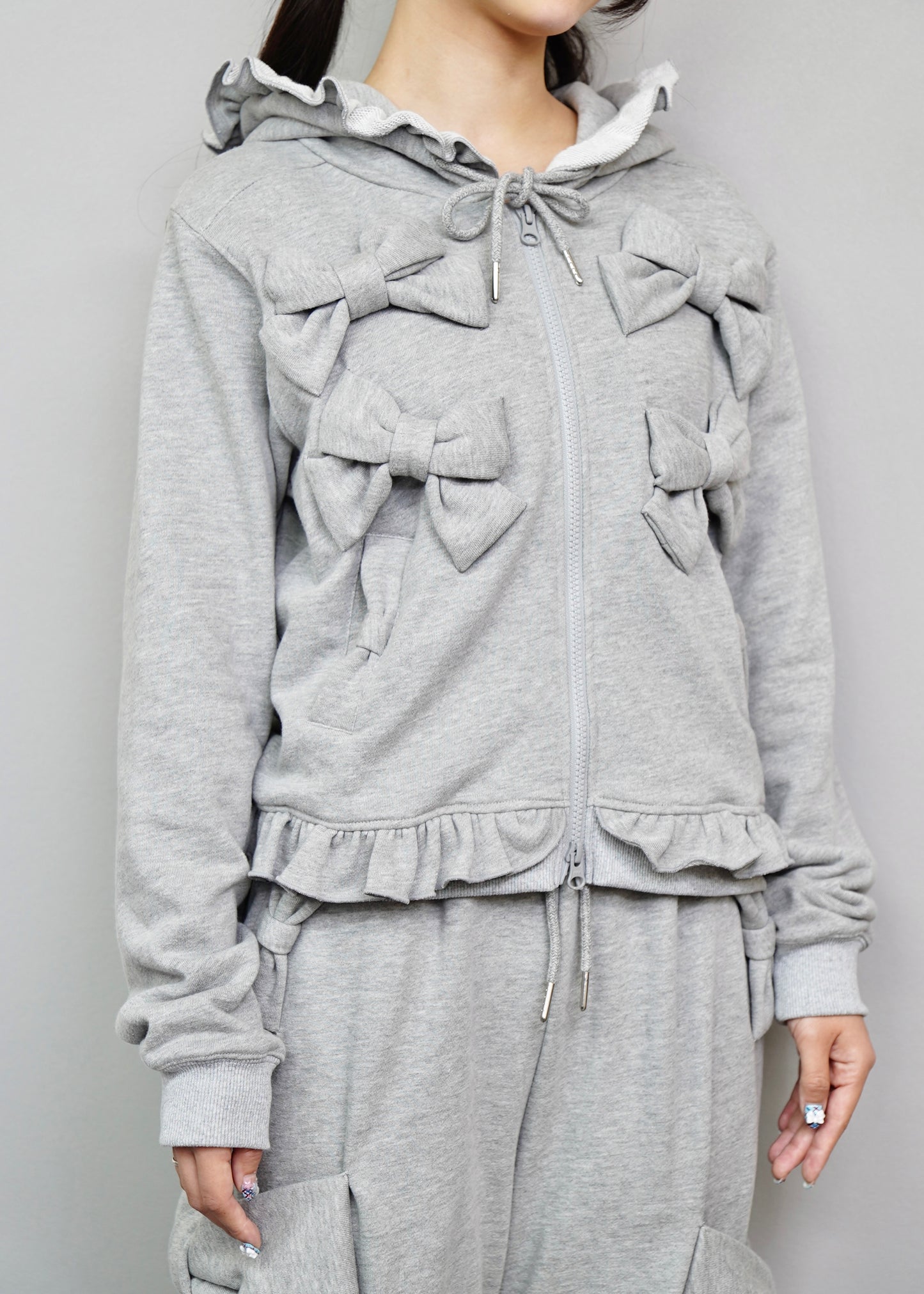 ribbonful zip hoodie