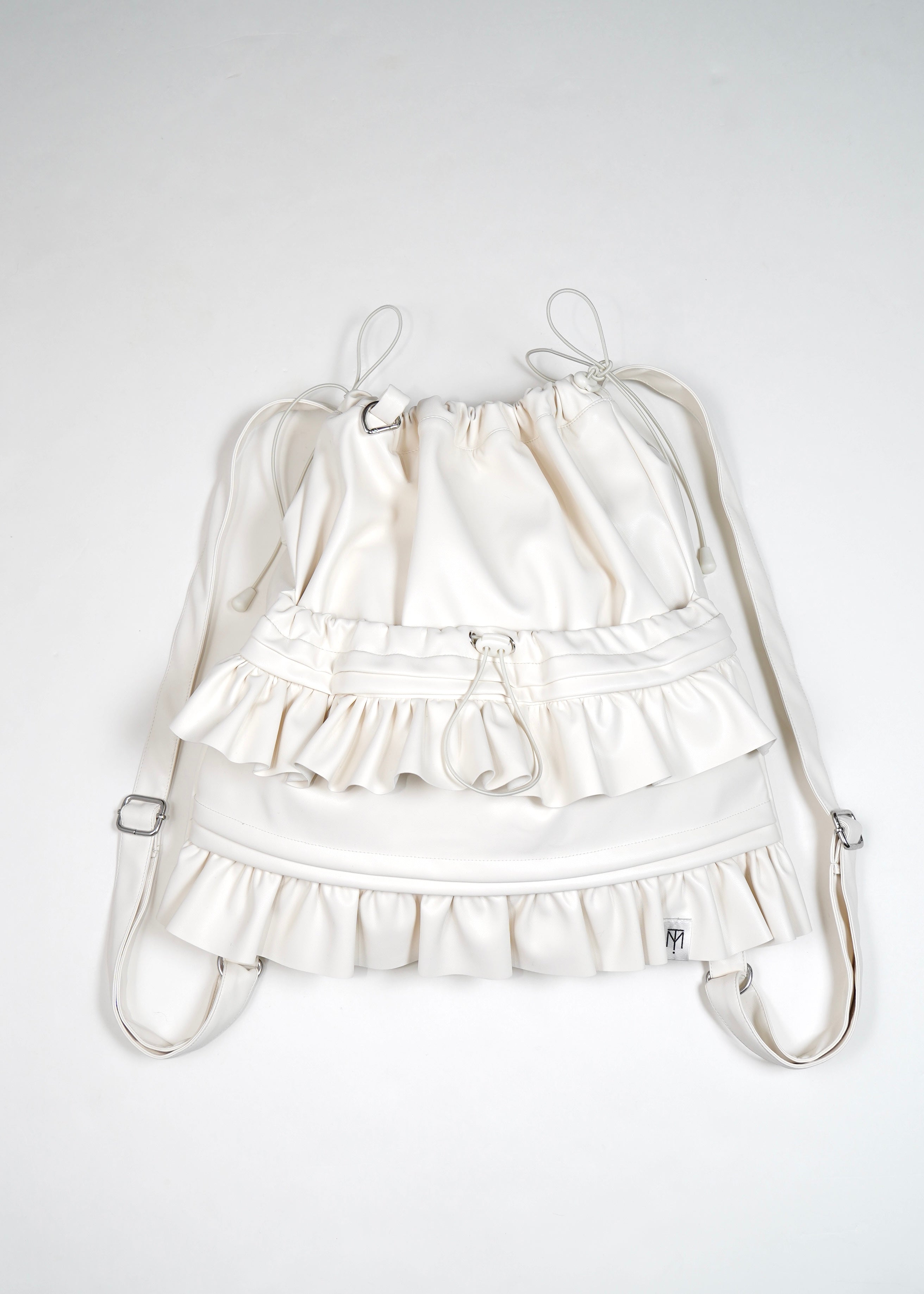 Tie Me フリルナップサック　ホワイトフラワー soft vegan leather frill knapsack – Tie.Me