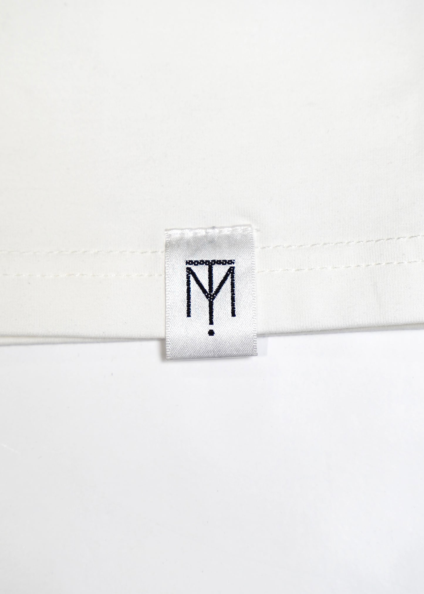 ribbon rosetta button tee